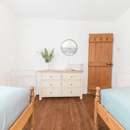 Potter's Wheel, By The Tatil Evi High Nibthwaite